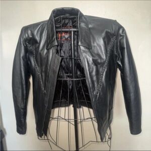 Interstate Women's Black Leather Jacket - M Sleek Zip-Front Style